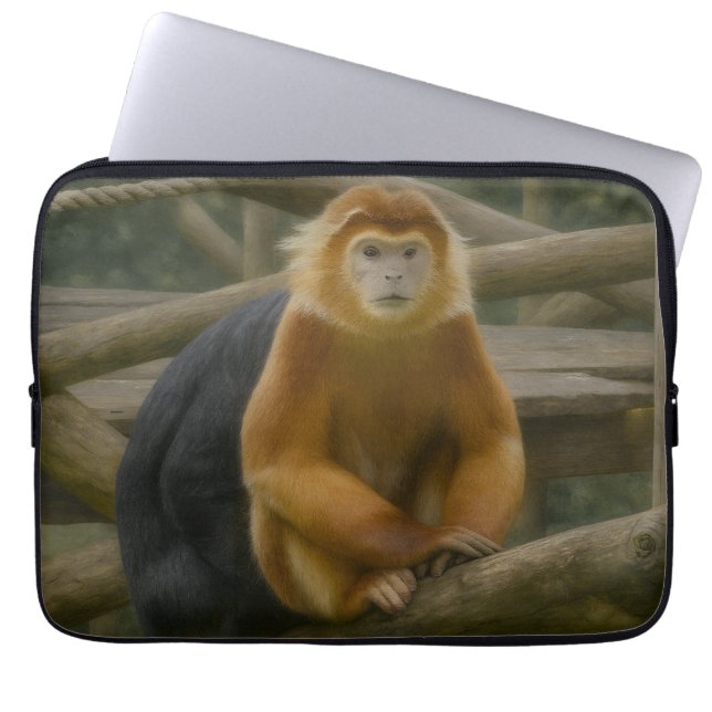 Snub-Nposed Monkey in Woodland Refuge Laptop Fodral (Framsidan)