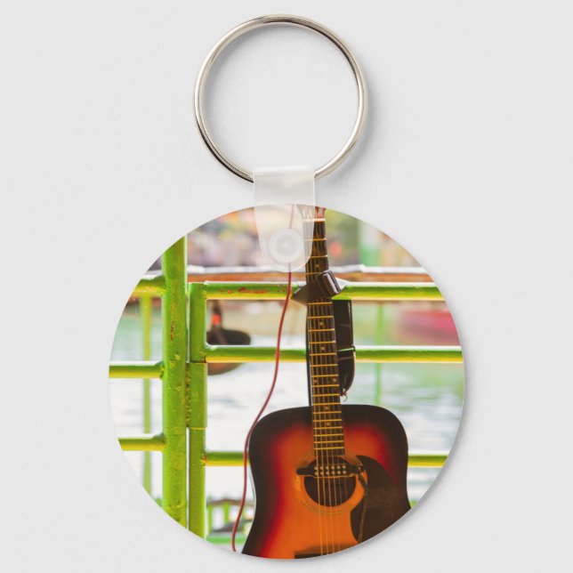Snygg akustisk Guitar Nyckelring (Framsida)