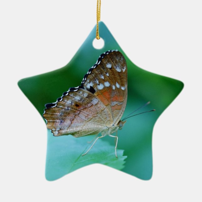 Snygg Danaus Plexippus Butterfly på Löv. Julgransprydnad Keramik (Framsidan)