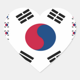 Snygg diagonal koreansk Flagga: en oändlig konst Hjärtformat Klistermärke