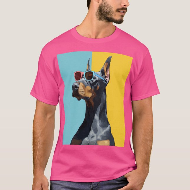 Snygg dobermann med solglasögon t shirt (Framsida)