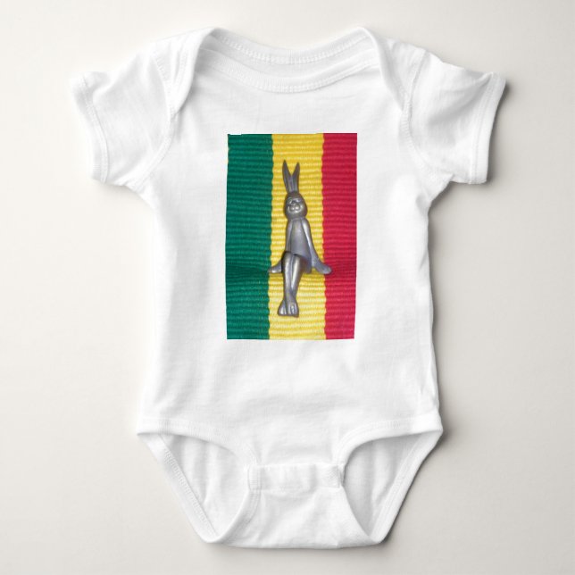 Snygg fantastisk Rabbit Rasta Oasis Metall Bunny Tee (Framsida)