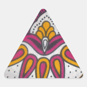 Snygg färgstark utskrift av African Fabric Motif A Triangelformat Klistermärke