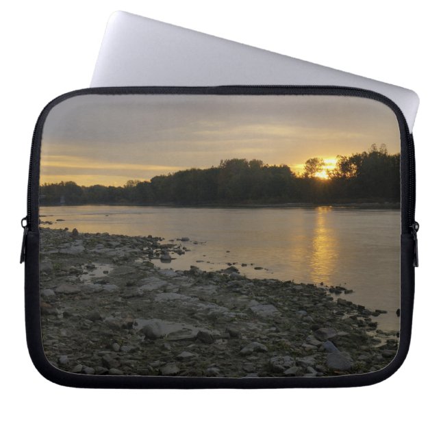 Snygg floden Sunrise Laptop Fodral (Framsidan)
