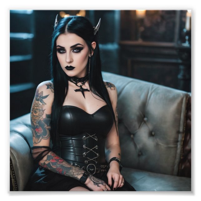 Snygg Goth Girl med Thorns på Head Fototryck (Framsidan)