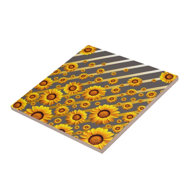 Snygg gula blommor på grått, guld rand kakelplatta (Sidan)
