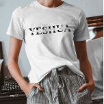 Snygg Jesus Namn inspirationcitat T Shirt<br><div class="desc">Christian t-shirt med ARAMAIC NAMN I JESUS: YESHUA. Verserna är i blandad kalligrafi och minimalistisk typografi. Det här trendiget är den moderna trosdesignen perfektens gåva och mode påstående. #christian #religion #scripture #religion #bible #jesus</div>