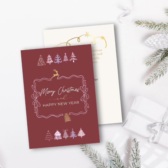 Snygg julkort med slinga och träd i djupröd färg m (Chic Bow & Tree Doodle Deep Crimson Holiday Card)