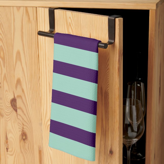 Snygg kökshandduk med modern randig mönster (Thirds Fold)