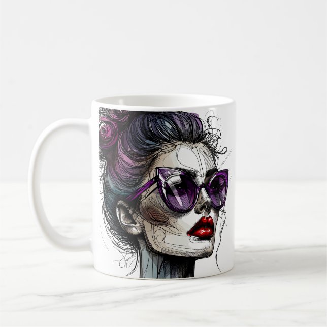 Snygg kvinna i solglasögon och lila läppstift kaffemugg (Vänster)