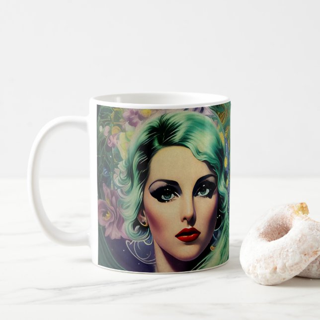 Snygg lavender och Grönt Retro Stil Space Woman Kaffemugg (Med munk)