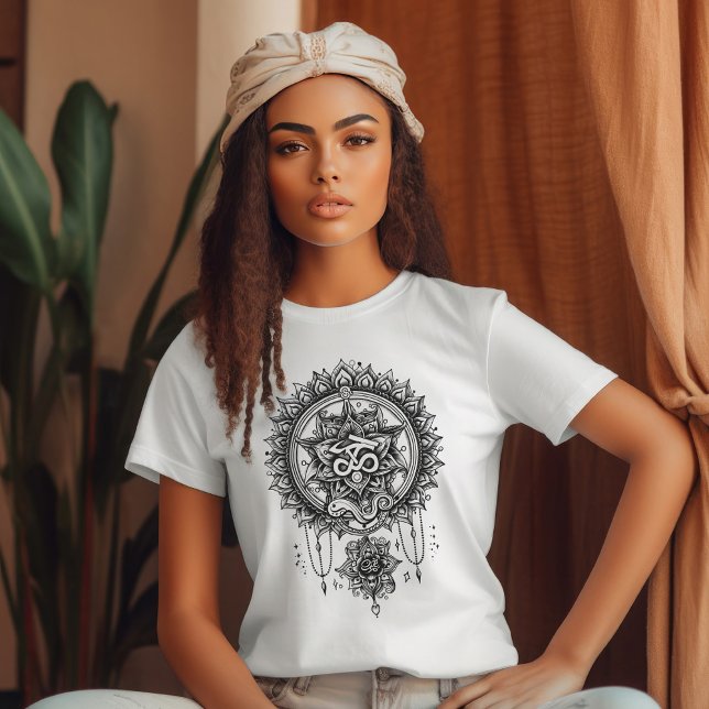 Snygg Mandala Design T Shirt (Skapare uppladdad)