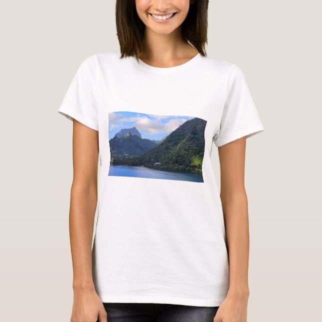 Snygg Mo'orea, Cooks Bay, Fransk Polynesia T Shirt (Framsida)