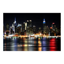 Snygg New York Natt Ljus reflekterar floden