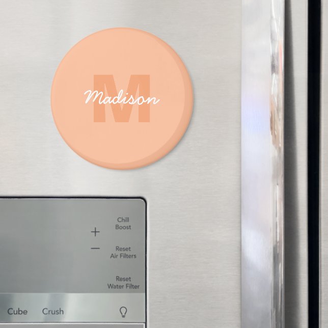 Snygg pastell persikofärg med anpassad monogramnam magnet (In Situ (Fridge))