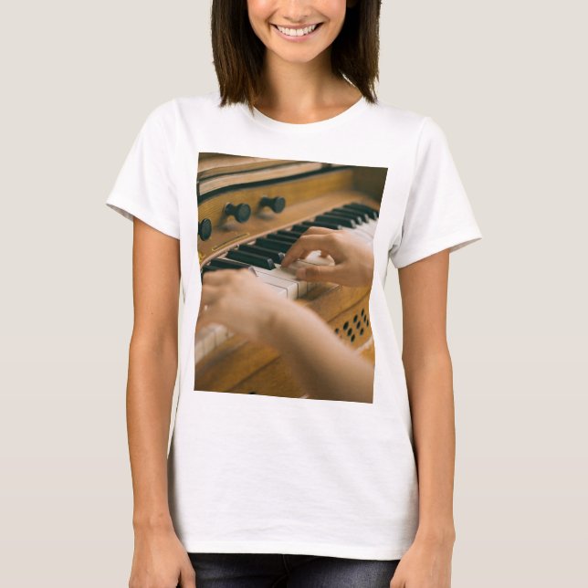 Snygg Piano T Shirt (Framsida)