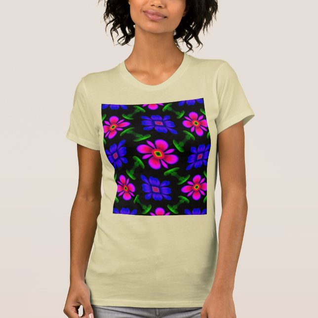 Snygg Rosa Flowers Mönster T Shirt (Framsida)
