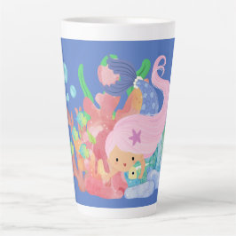 Snygg ROSA HAIR-sjöjungfru som leker kramande fisk