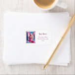 Snygg Rosa Julflicka 01 Adressetikett<br><div class="desc">En vacker flicka i rosa klänning och Jultomten med presentlåda nära Julgran. Välj den vackra flickan i Santa suites omgiven av den magiska Christimas atmosphere för att fira dina helgdagar med glädje och magi. Du hittar alla relaterade artiklar i samlingen "Vacker Rosa Julflicka" på följande webbadress: https://www.zazzle.com/collections/beautiful_pink_christmas_girl-119217347108015415 Besök min butik...</div>