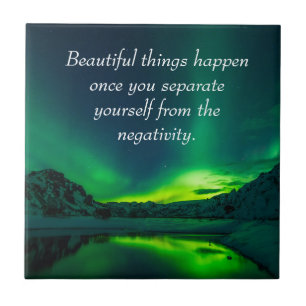 Snygg Sak Happen inspirationsincitationstext Kakelplatta