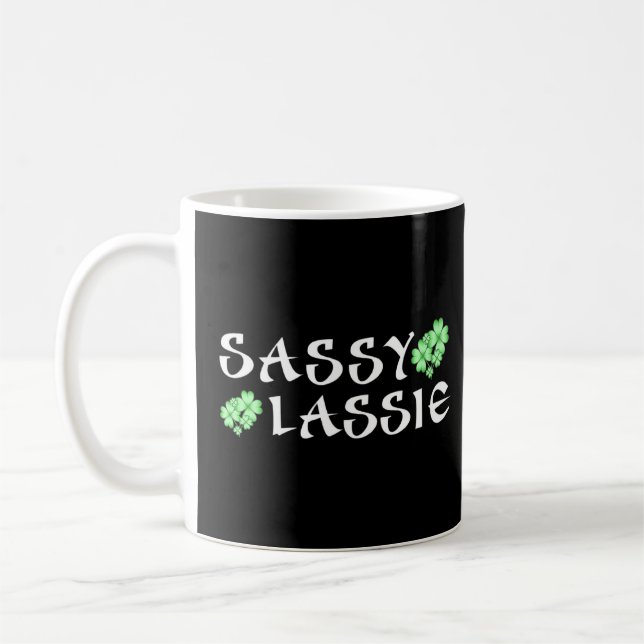 Snygg Sassy Lassie St patrick's day Funny för Kaffemugg (Vänster)