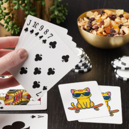 Snygg seriefigur på skateboard med solglasögon för casinokort