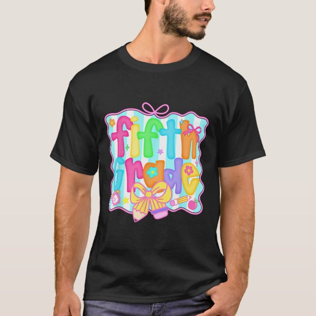 Snygg tillbaka till skolan 5:e klass Coquette Bow- T Shirt (Framsida)