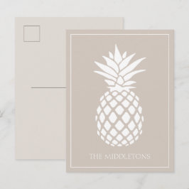 Snygg vit ananas på beige vykort