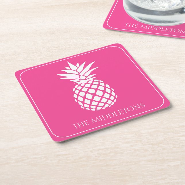 Snygg vit ananas på rosa underlägg papper kvadrat (Vinklad)
