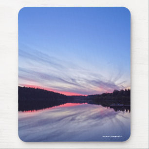 Snygg Wilderness Sunset över Sjö Photo Musmatta