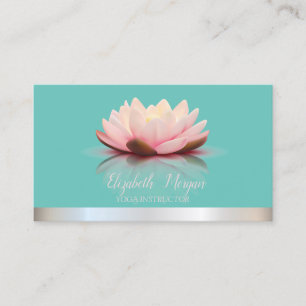 Snygg yogainstruktör med sval Lotus-silverrand och Visitkort