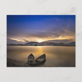 Snygga Rowboat Vatten Sunrise Photo Vykort