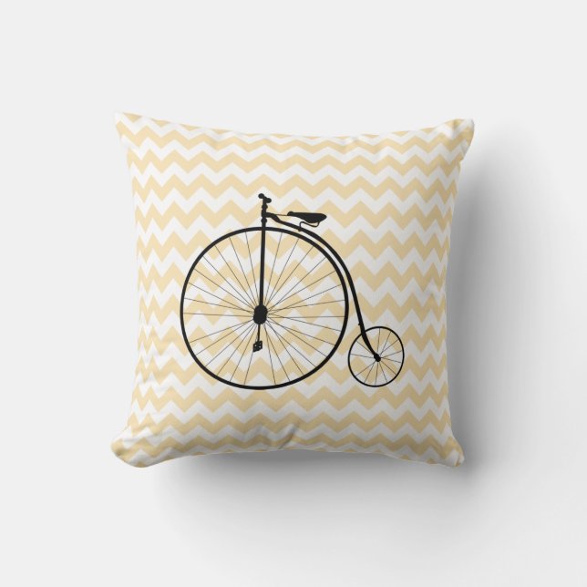 Snyggt Antique Bicycle accine Throw Kudde (Framsida)