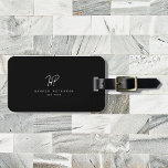 Snyggt av lyxminimala svartvita monogram-Chic i El Bagagebricka<br><div class="desc">Chic och snyggt,  detta moderna bagagemärke i vitt och svart är en sofistikerad minimalistisk design som kombinerar ditt monogram i ett handskript längs elegantens serif-typografi. På baksidan finns utrymme för adress.</div>