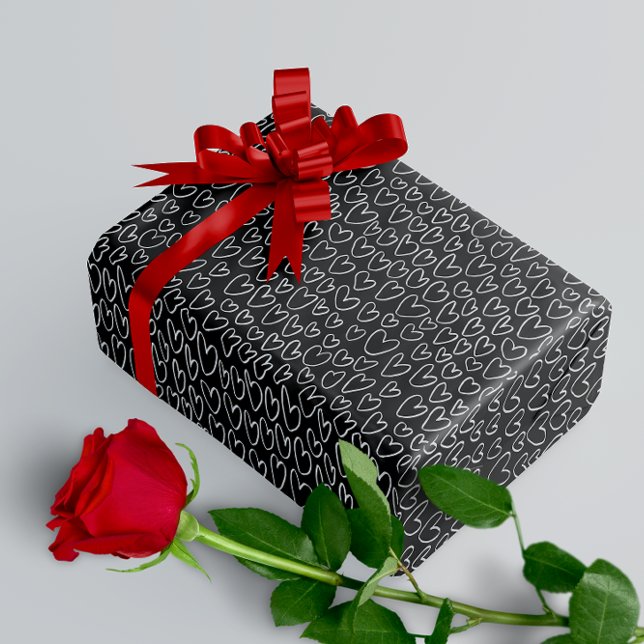 Snyggt Black and White Hearts Mönster Presentpapper (Skapare uppladdad)
