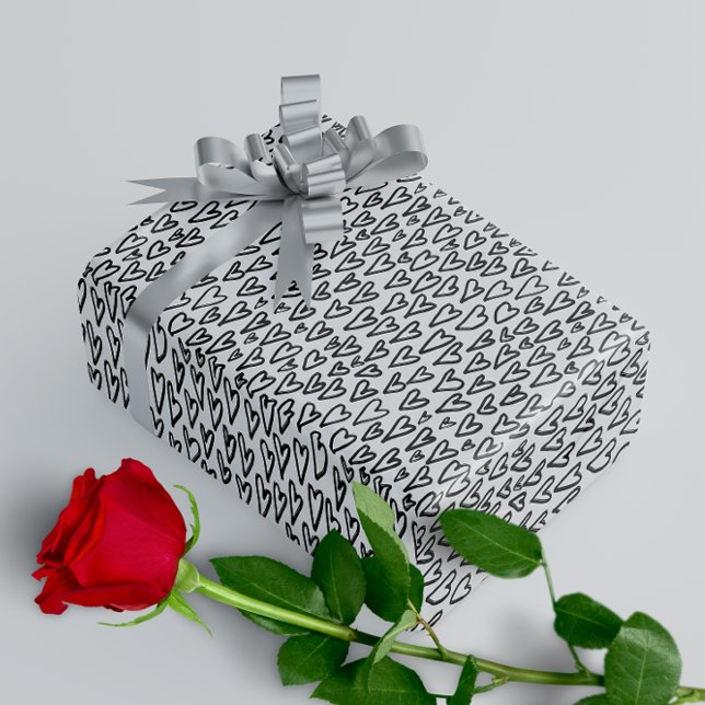 Snyggt Black and White Hearts Mönster Presentpapper (Skapare uppladdad)