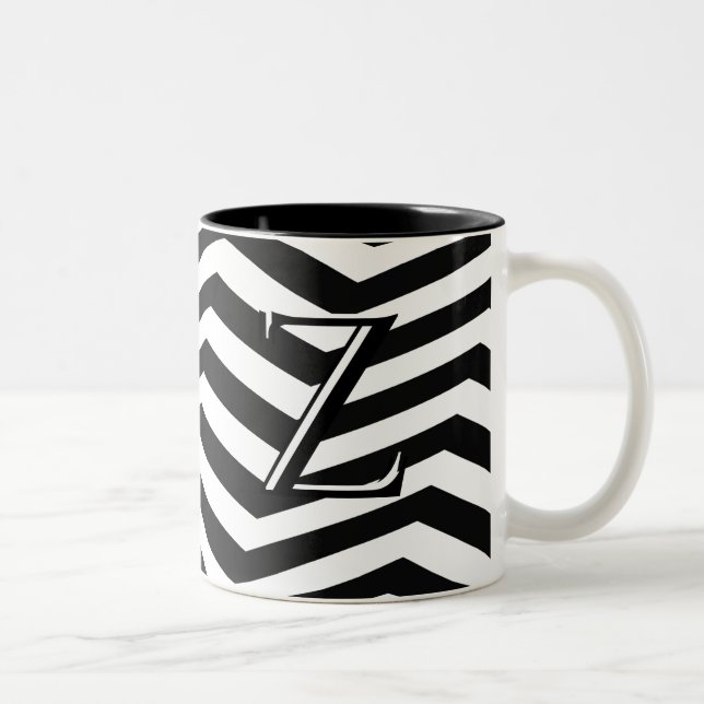 Snyggt Black White Chevron Rand Monogram Anpassnin Två-Tonad Mugg (Höger)