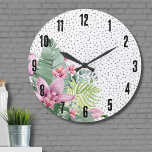 Snyggt Blommigt Vattenfärg - Tropiskt Stor Klocka<br><div class="desc">En tropisk design som omfattar naturens lukrativa skönhet blandad med en lekfull kant. En blandning av kalmbildande tropiska löv av grönt, inklusive bananblommor, handflatan, monstera löv och rosa princessa-växter, vid sidan av blommor av lila-rosa-orkidé och proteablommor, sammanflätade med olika andra blad. Om du lägger till en inslag av roligt ger...</div>