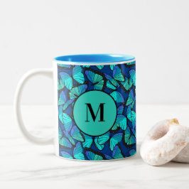 Snyggt Blue Morpho Butterfly Mönster Monogrammed Två-Tonad Mugg