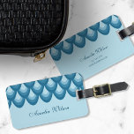 Snyggt Blue TearDrop Geometric Travel Märkre Bagagebricka<br><div class="desc">Håll snyggten medan du reser med den här bagagetaggen med en unik geometrisk droppe mönster i blå nyanser. Anpassa den här märkrn med din information och om du vill ha fler alternativ som att ändra teckensnittet så klickar du storlekt på knappen "Anpassa". *Observera att Zazzle Watermark som visas i zoomförhandsvisningen...</div>