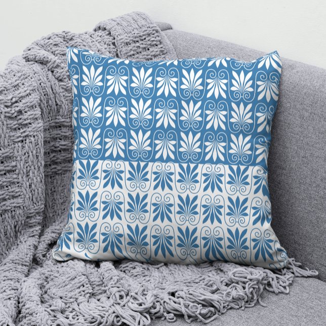 Snyggt Blue & White Grekiska Motif Kudde (Skapare uppladdad)
