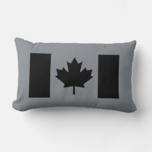 Snyggt Canadian Flagga in Black Lumbarkudde