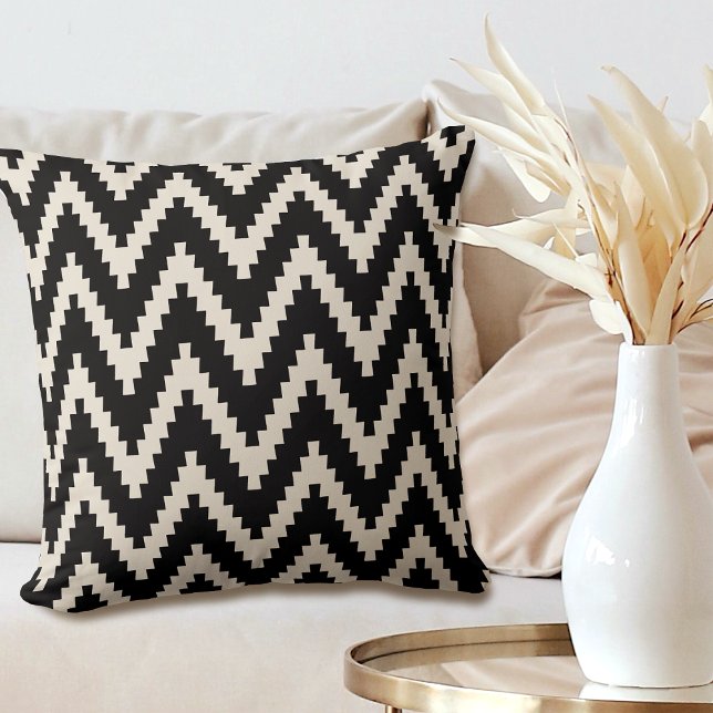 Snyggt Chevron Mönster Black-white Beige Kudde (Skapare uppladdad)