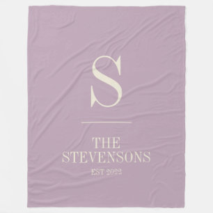 Snyggt Classic Family Monogram Est Dusty Lilac Fleecefilt