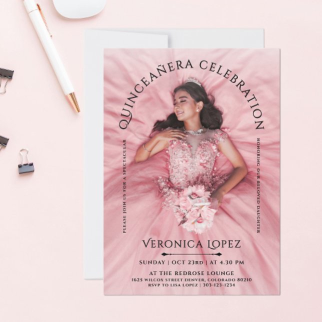 Snyggt Classical Girl Birthday Black Typography Inbjudningar (Skapare uppladdad)