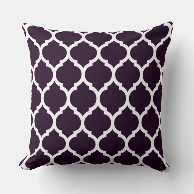 Snyggt Deep Plum Lila Moroccan Quatrefoil Kudde (Framsida)