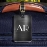Snyggt Elegant 2 Monogram första svarta Metall Bagagebricka<br><div class="desc">Märkre för Personlig av Snyggt för första Anpassningsbarna i den moderna Eleganten Black Metall 2 Monogram Personlig Bag- för . Den här designen innehåller två (2) inledande typsnitt i monogram och omvänd bild av adress på svart, borstad metallfolie i botten. Dessa är lätta att anpassa. Snyggtens gåva till bröllop, möhippa,...</div>