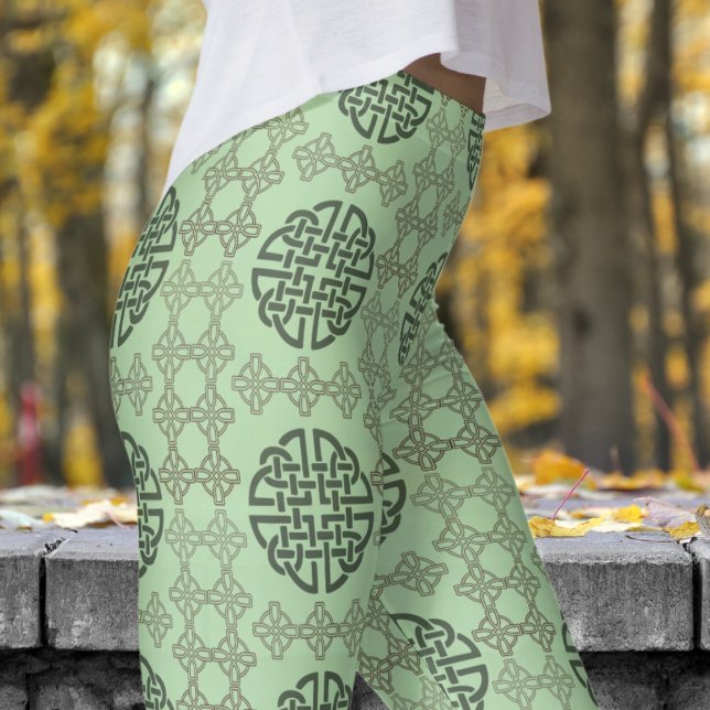 Snyggt Grönt och svart cirkulär stamlösning Mönste Leggings (Stylish Green and Black Circular Tribal Pattern Leggings)