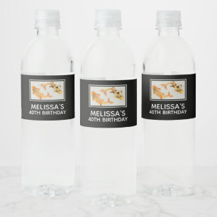 Snyggt Guld Koi Fiskfödelsedag Vattenflaskor Etikett