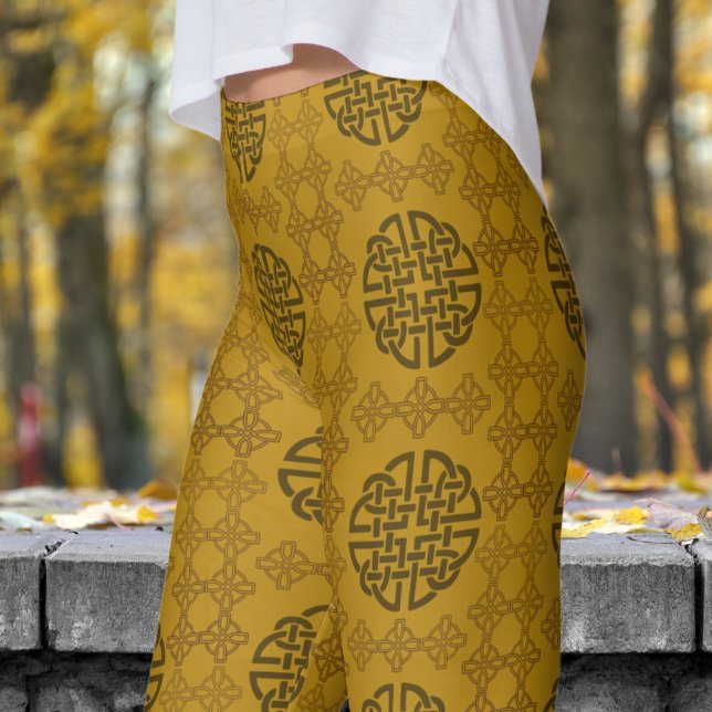 Snyggt Guld och Black Circular Tribal Mönster Leggings (Stylish Gold and Black Circular Tribal Pattern Leggings)